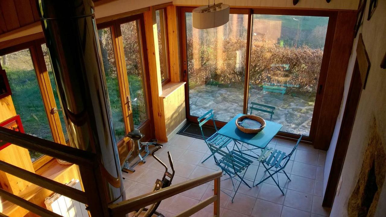 Gite " Oree Des Bois" Vertolaye Eksteriør billede